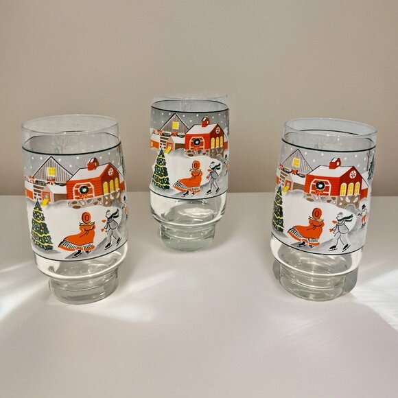 3 Vintage Sango Silent Night Holiday Tumblers Glasses Festive Village 12 & 16 Oz - Picture 1 of 9